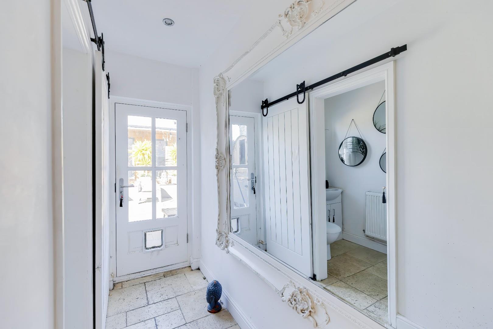 Upper Porthkerry Farm, Porthkerry Road, Rhoose, CF62 3BX